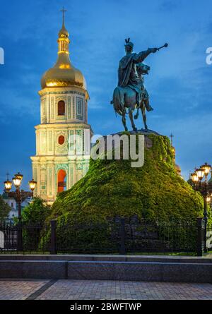 Der Platz`s St. Sofia ist einer der ältesten Stadtteile im historischen Zentrum von Kiew, Ukraine Stockfoto